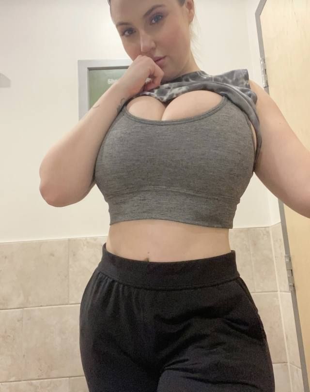 JUST FUN; NO PAYMENT REQUIRED.   SEXY SINGLE MOM AND LOOKING FOR FUN RIGHT AWAY.   It’s been long I’ve been with a man. I’m l - Image 2